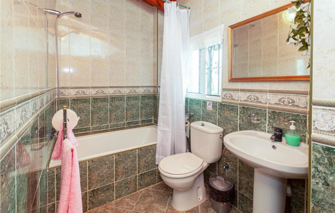 Awesome Home In Antequera With Wifi Exterior photo